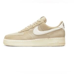 Nike Air Force 1 '07 LV8 Rattan/Rattan/Alpha
Orange/Sail
Size M 6.5 / W 8
